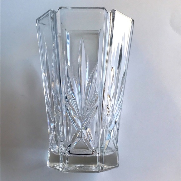Gorgeous Clear Pressed Glass Vase Lovely Pattern - Picture 7 of 9